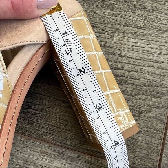 Donald J Pliner Katya Cutout Block Heel Shoes Size 7.5 Tan Neutral Beige Leather - Picture 7 of 12